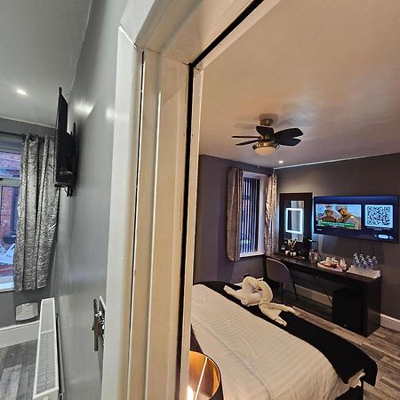 Tamarind Cove & Barrons Hotel Блекпул Екстериор снимка